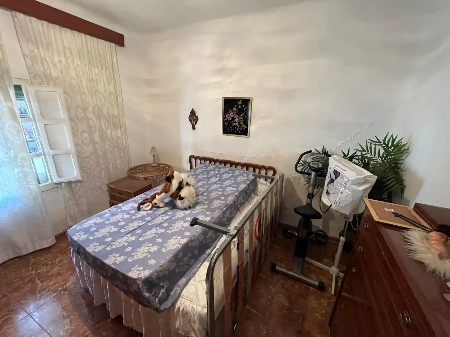 Casa adosada en venta en Plaza Cante Jondo, 1, La Zarzuela - San José - Belén Habitación de Casa adosada en venta en Linares con Aire acondicionado, Terraza y Trastero