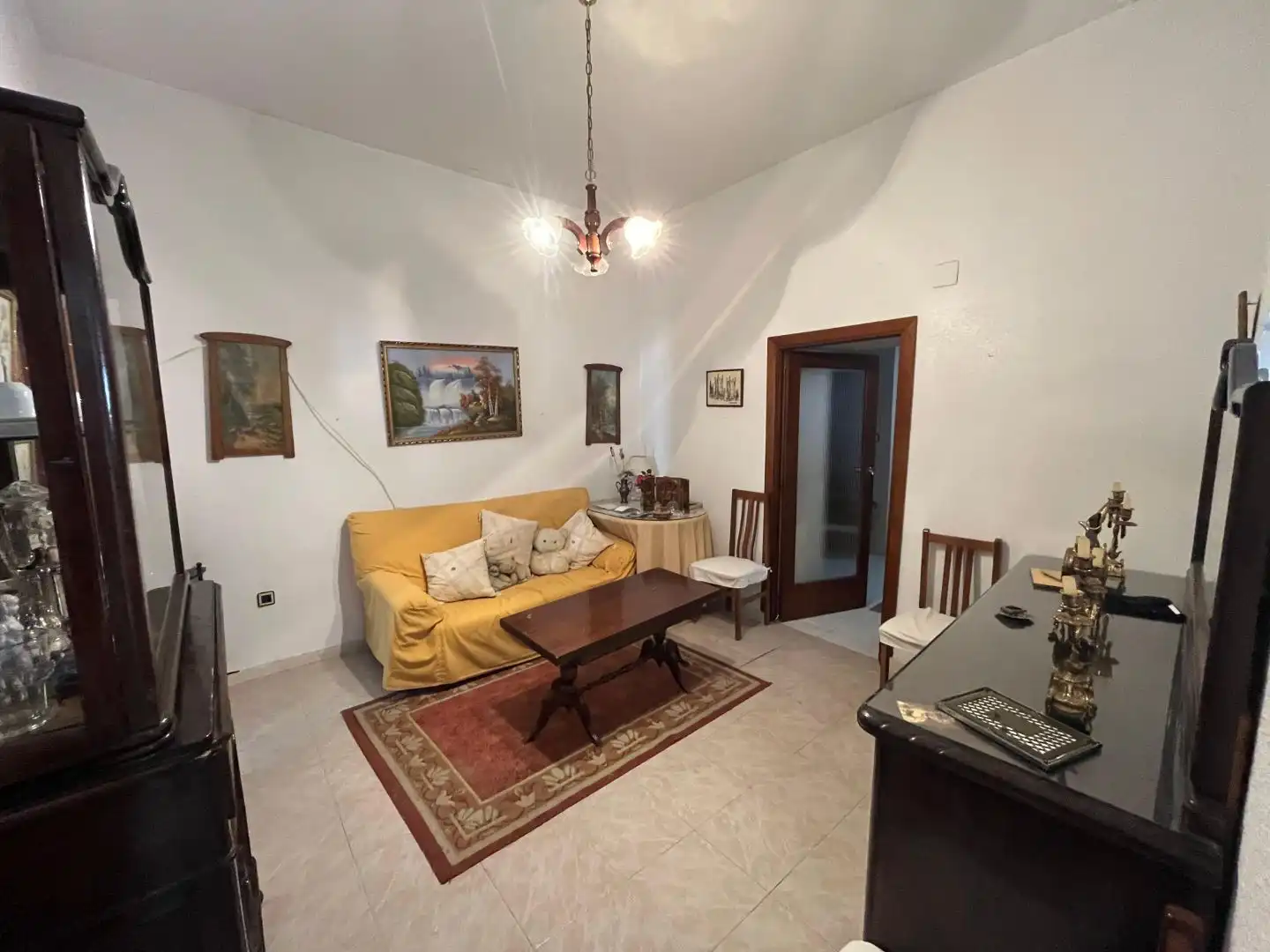Casa adosada en venta en Plaza Cante Jondo, 1, La Zarzuela - San José - Belén Sala de estar de Casa adosada en venta en Linares con Aire acondicionado, Terraza y Trastero