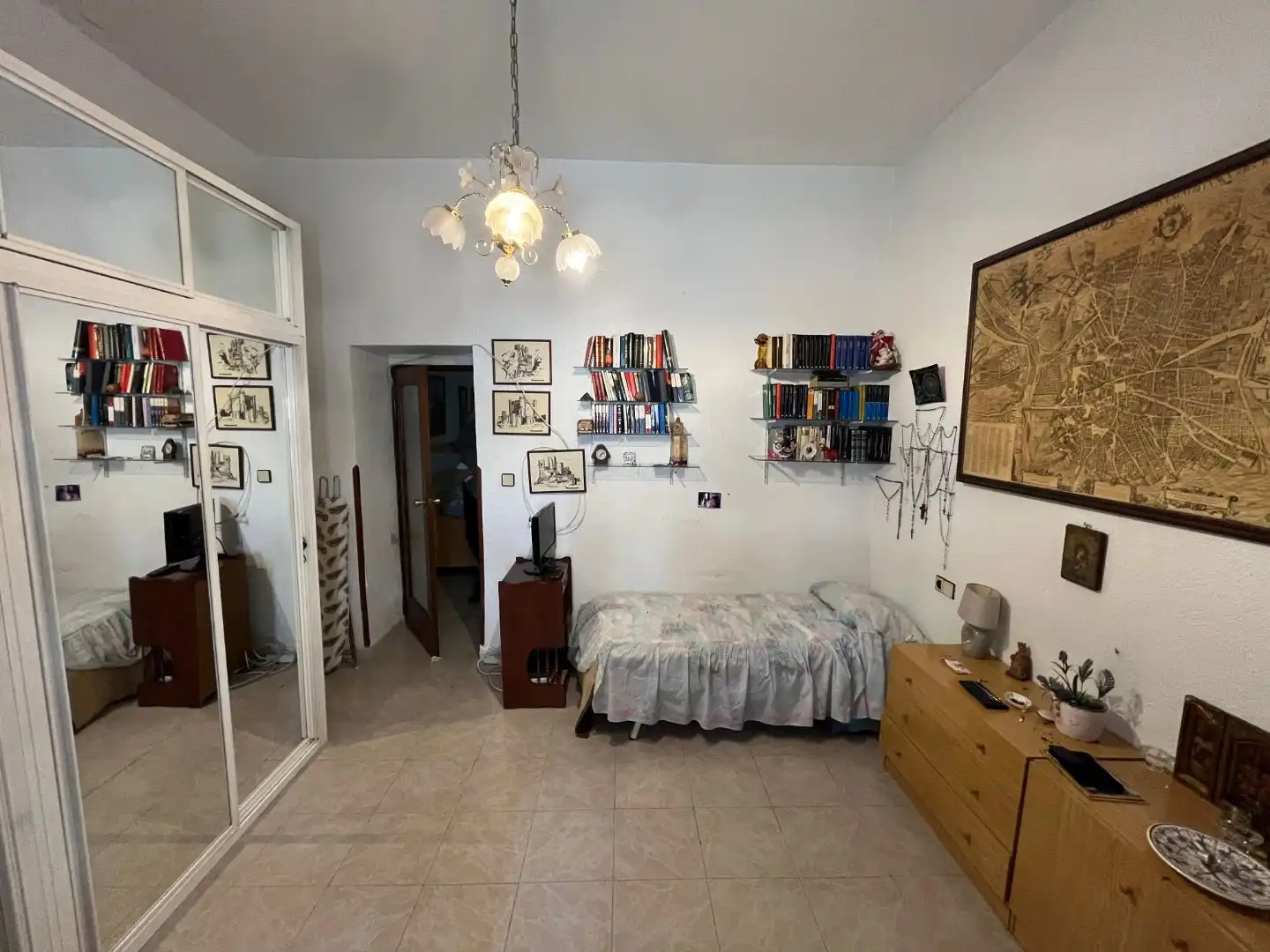 Casa adosada en venta en Plaza Cante Jondo, 1, La Zarzuela - San José - Belén Casa adosada en venta en Linares con Aire acondicionado, Terraza y Trastero