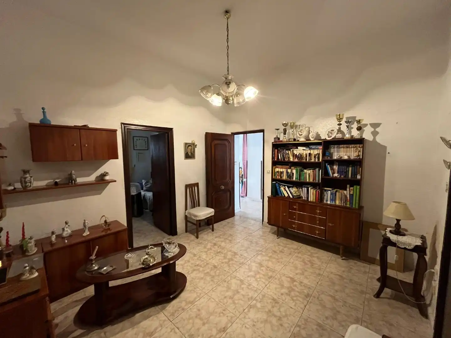 Casa adosada en venta en Plaza Cante Jondo, 1, La Zarzuela - San José - Belén Sala de estar de Casa adosada en venta en Linares con Aire acondicionado, Terraza y Trastero