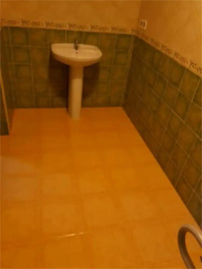 Baño de Local de alquiler en Moral de Calatrava