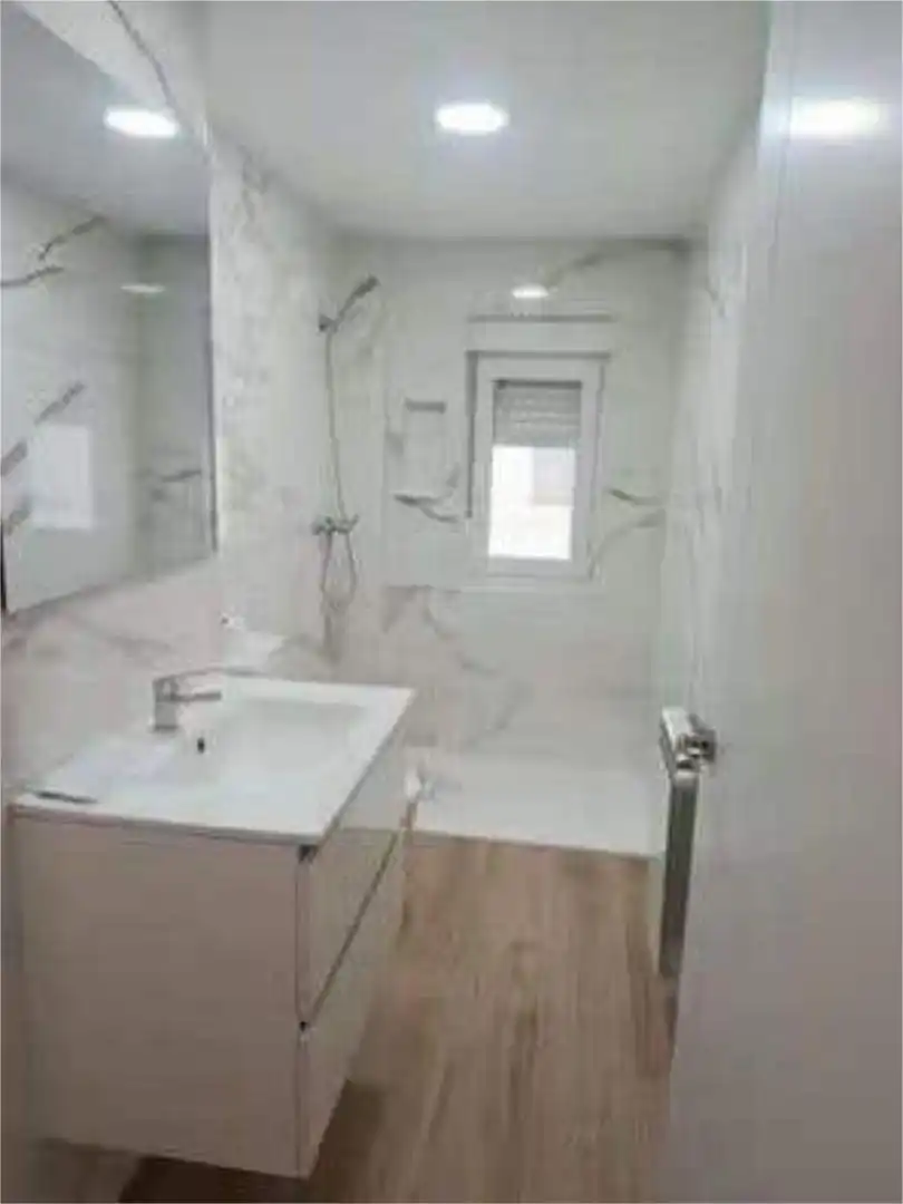 Piso de alquiler en San Pablo y Santa Marina Baño de Piso de alquiler en Palencia Capital con Terraza
