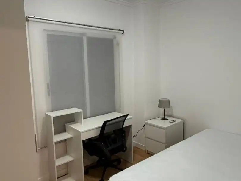 Dormitori de Pis de lloguer en Valencia amb Aire condicionat, Parquet i Moblat
