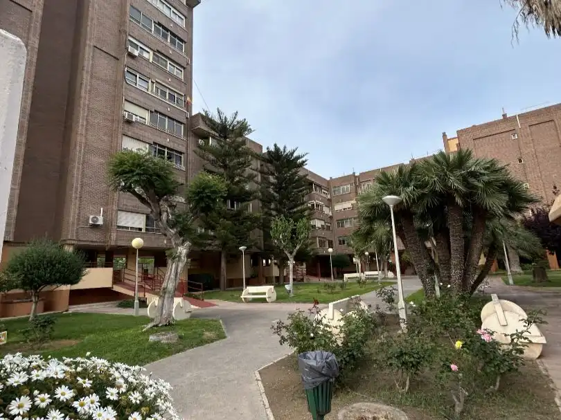 Vista exterior de Piso de alquiler en Cartagena con Jardín privado, Trastero y Balcón