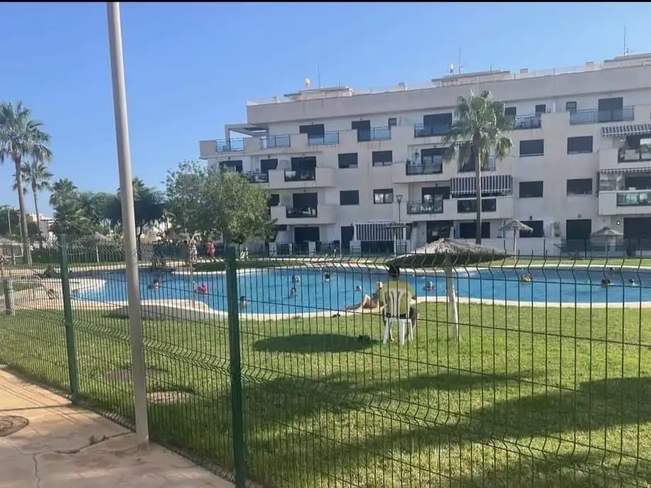 Pis en venda a Calle de Los Juegos de Atenas, 20, El Toyo Piscina de Pis en venda en Almería Capital amb Aire condicionat, Terrassa i Piscina