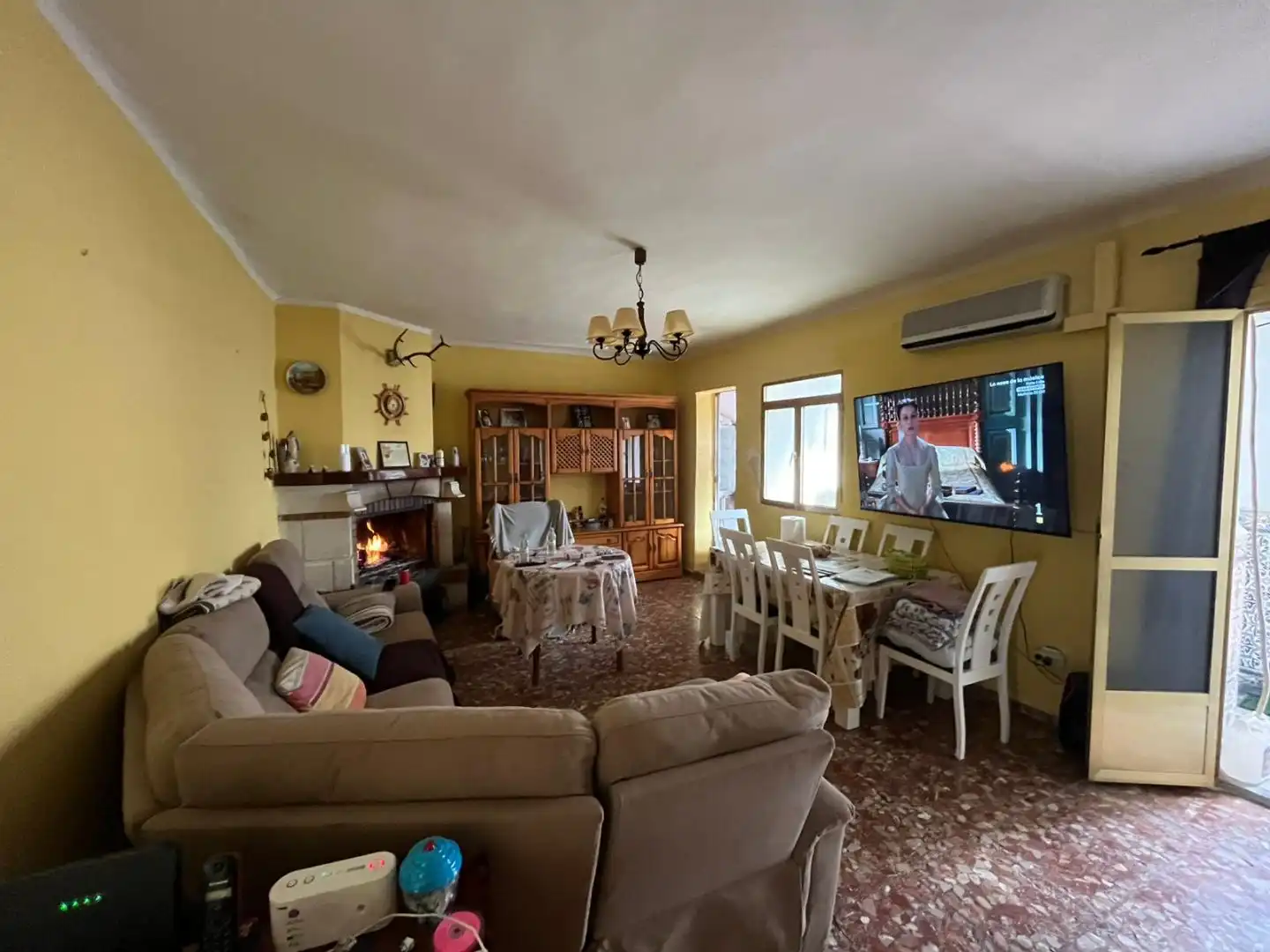 Casa adosada en venta en Calle Cuba, 5, Arrayanes Sala de estar de Casa adosada en venta en Linares con Aire acondicionado y Terraza