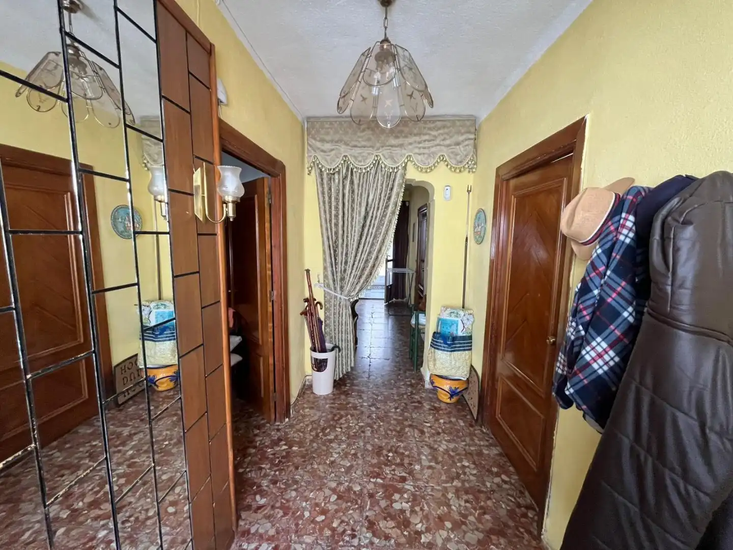 Einfamilien-Reihenhaus zum Verkauf in Calle Cuba, 5, Arrayanes Einfamilien-Reihenhaus zum Verkauf in Linares mit Klimaanlage und Terrasse