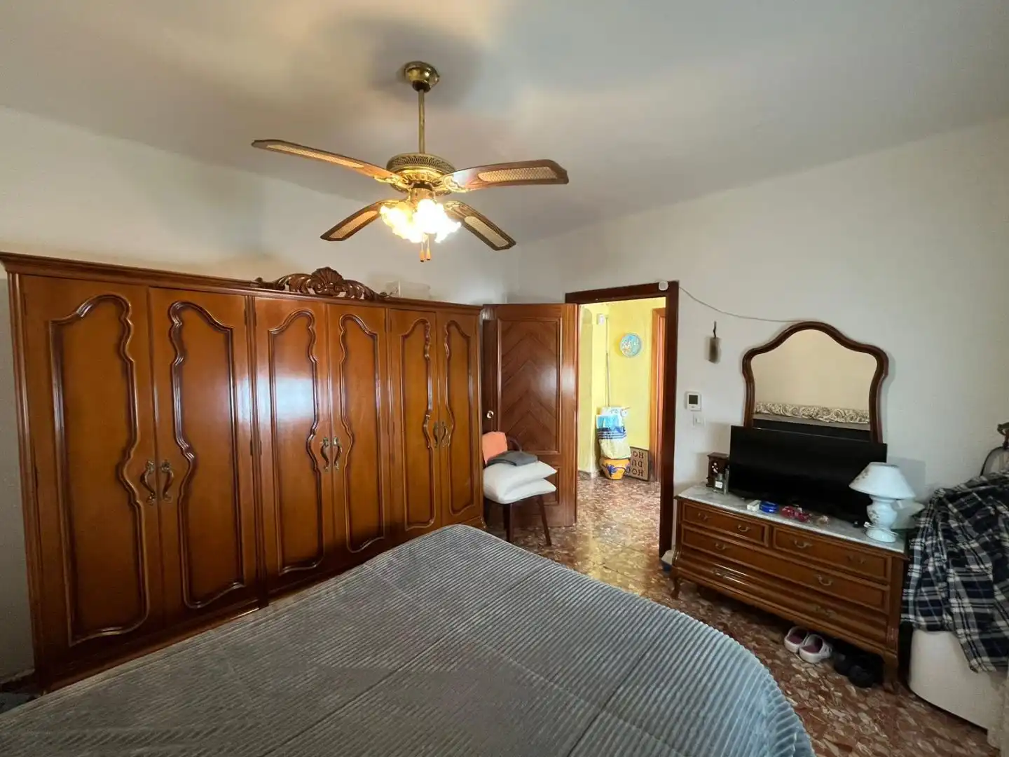 Casa adosada en venta en Calle Cuba, 5, Arrayanes Habitación de Casa adosada en venta en Linares con Aire acondicionado y Terraza