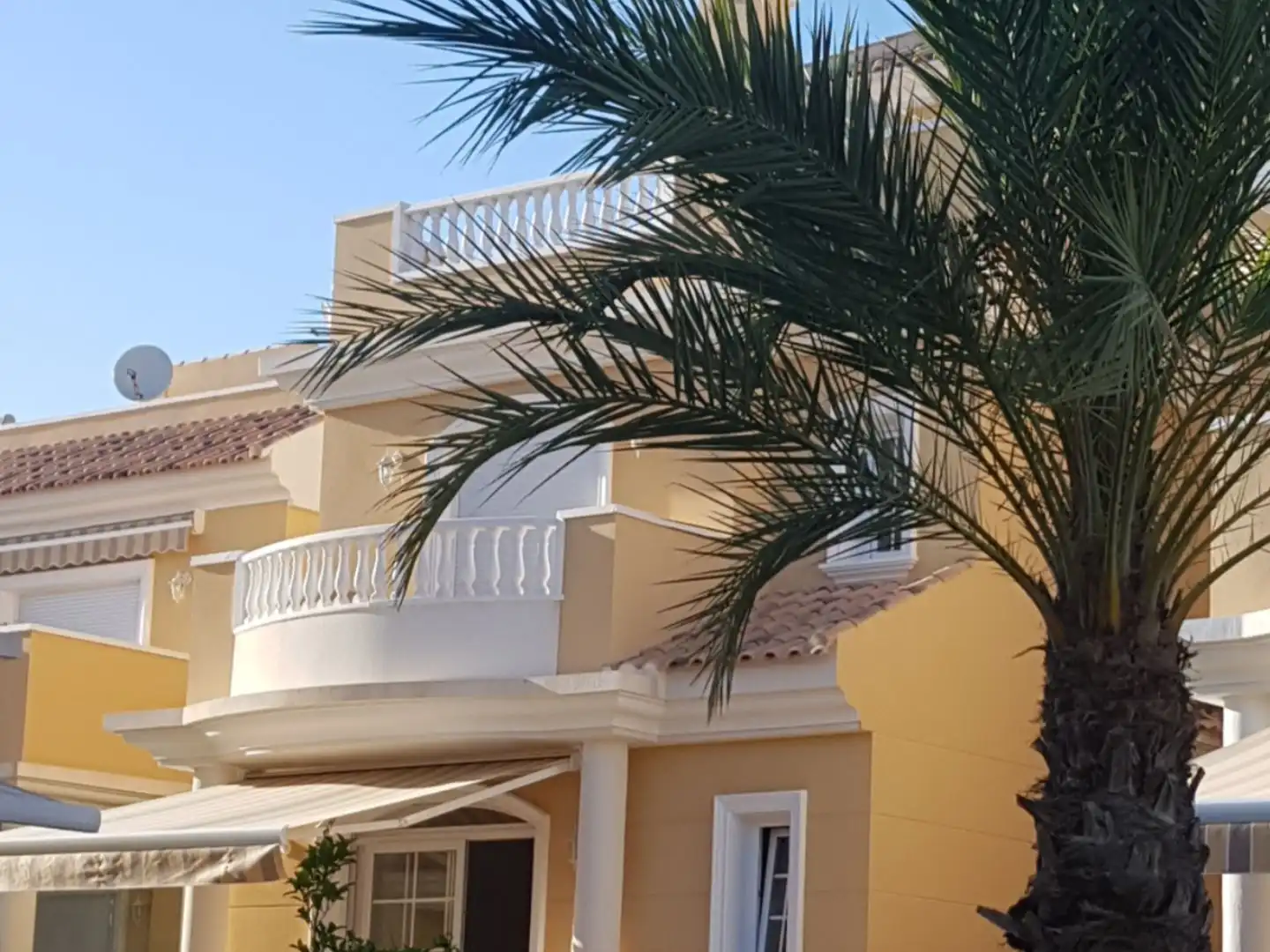 Vista exterior de Casa o chalet de alquiler en San Fulgencio con Aire acondicionado, Calefacción y Jardín privado