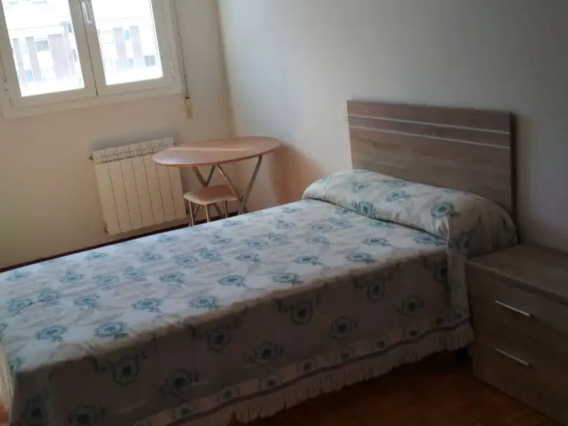Piso en venta en Avenida Doctor Rodríguez de la Fuente, 5, Briviesca Habitación de Piso en venta en Briviesca con Terraza