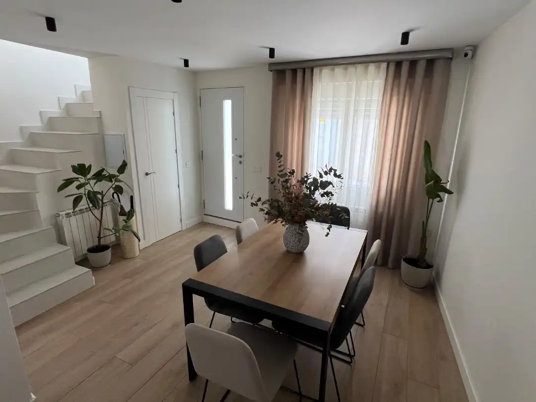 Einfamilien-Reihenhaus zum Verkauf in Calle Carril, Los Villares Esszimmer von Einfamilien-Reihenhaus zum Verkauf in Los Villares mit Klimaanlage, Terrasse und Balkon