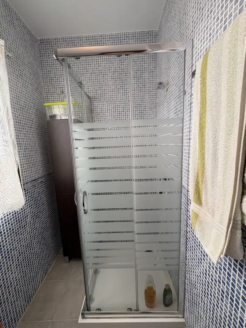 Àtic de lloguer a Calle Cisne, 65, Punta Umbría Bany de Àtic de lloguer en Punta Umbría amb Terrassa, Moblat i Balcó