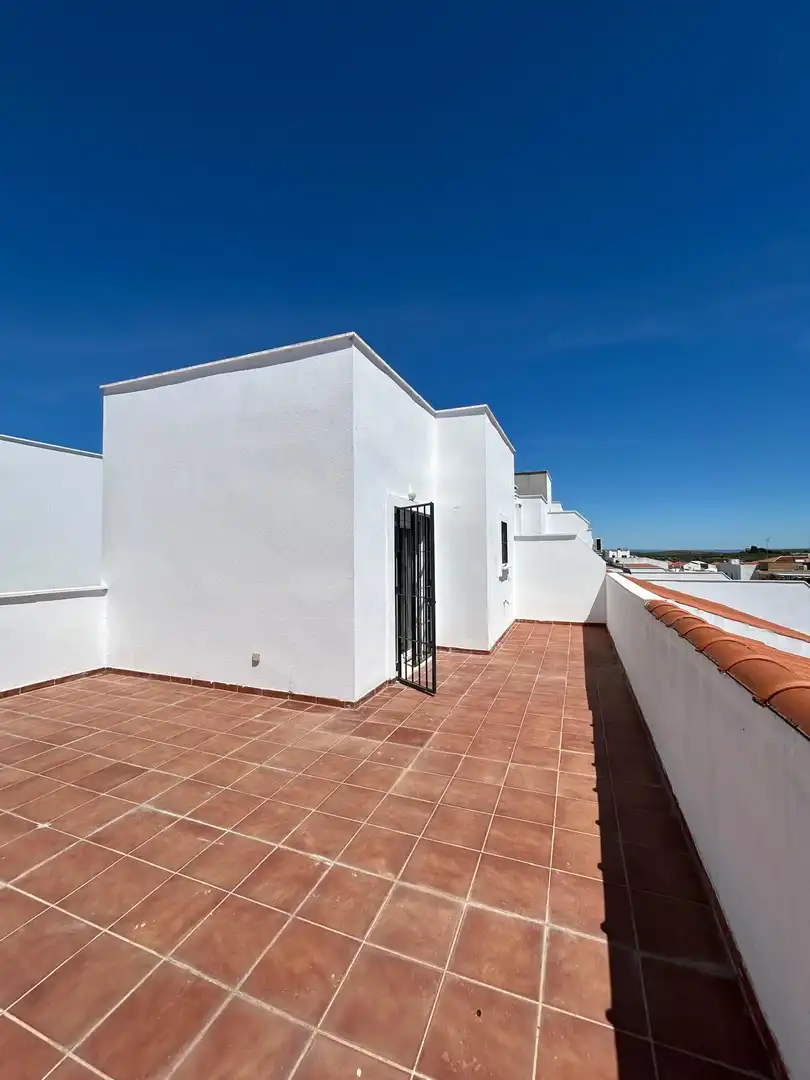 Terraza de Piso de alquiler en Villanueva del Ariscal con Terraza y Balcón