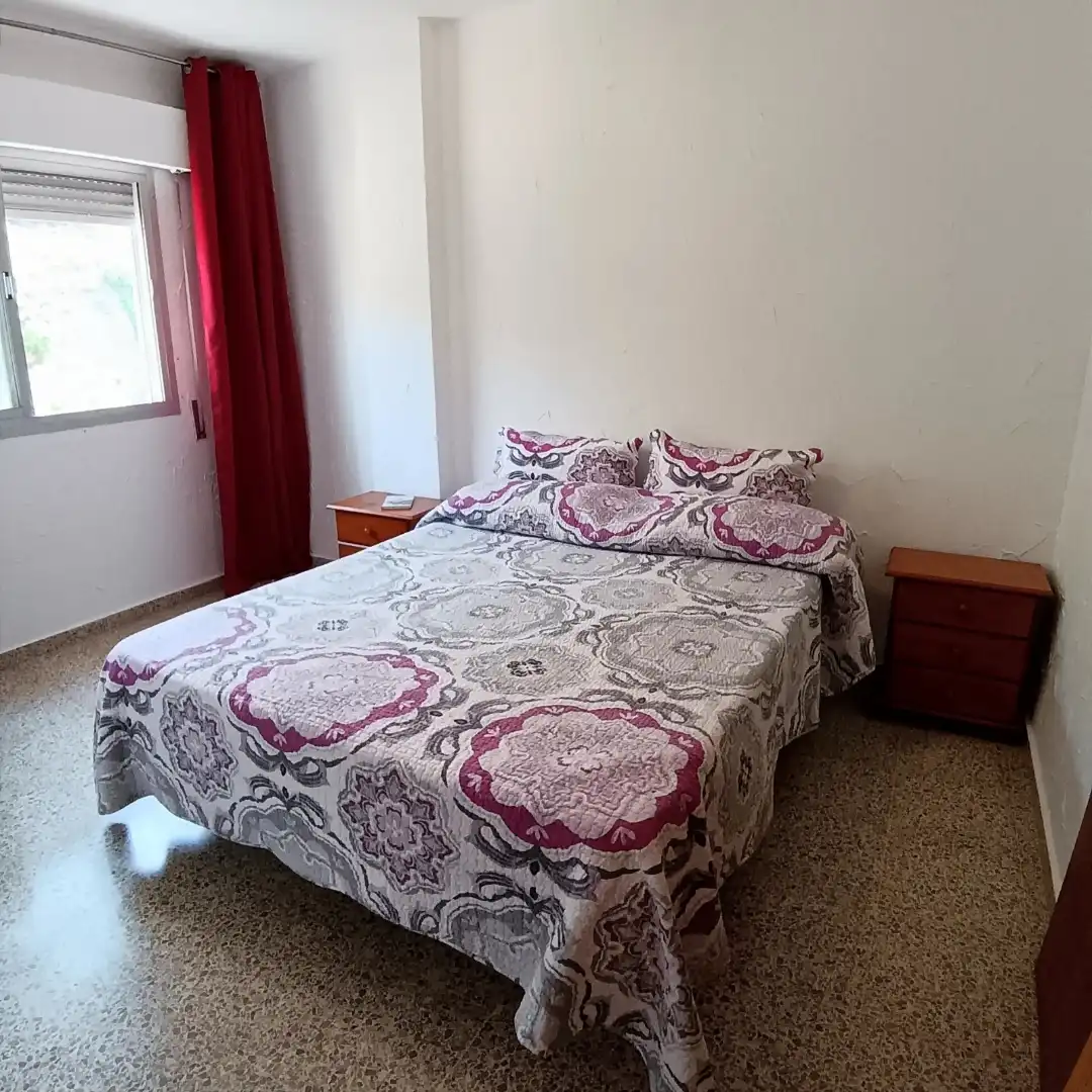 Piso en venta en Carretera de la Sierra, 70, Crta. De la Sierra Habitación de Piso en venta en Granada con Terraza