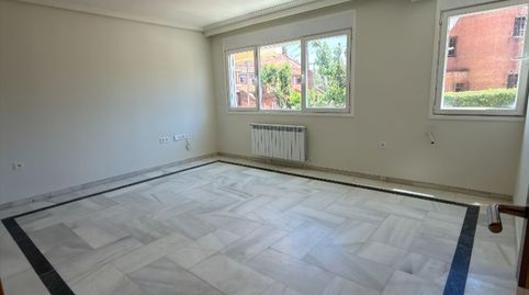 Piso de alquiler en Calle Lérida, 5, Somosaguas, Pozuelo de Alarcón - imagen 4 Foto 4 de Piso de alquiler en Calle Lérida, 5, Somosaguas, Pozuelo de Alarcón