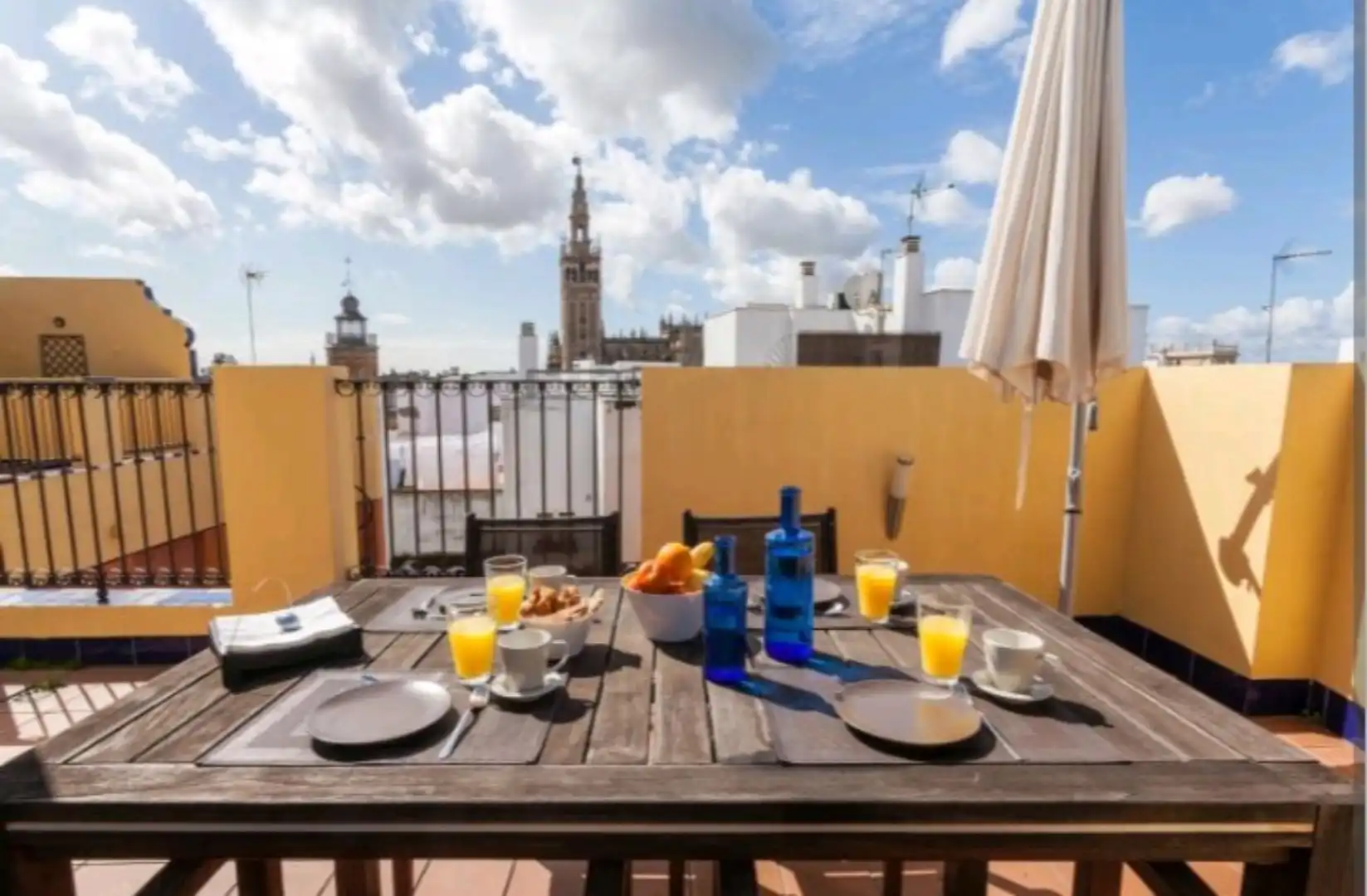Attic for rent in Calle Pajaritos, 6, Alfalfa - Santa Cruz Terrace of Attic for rent in Sevilla with Air Conditioner, Heating and Terrace
