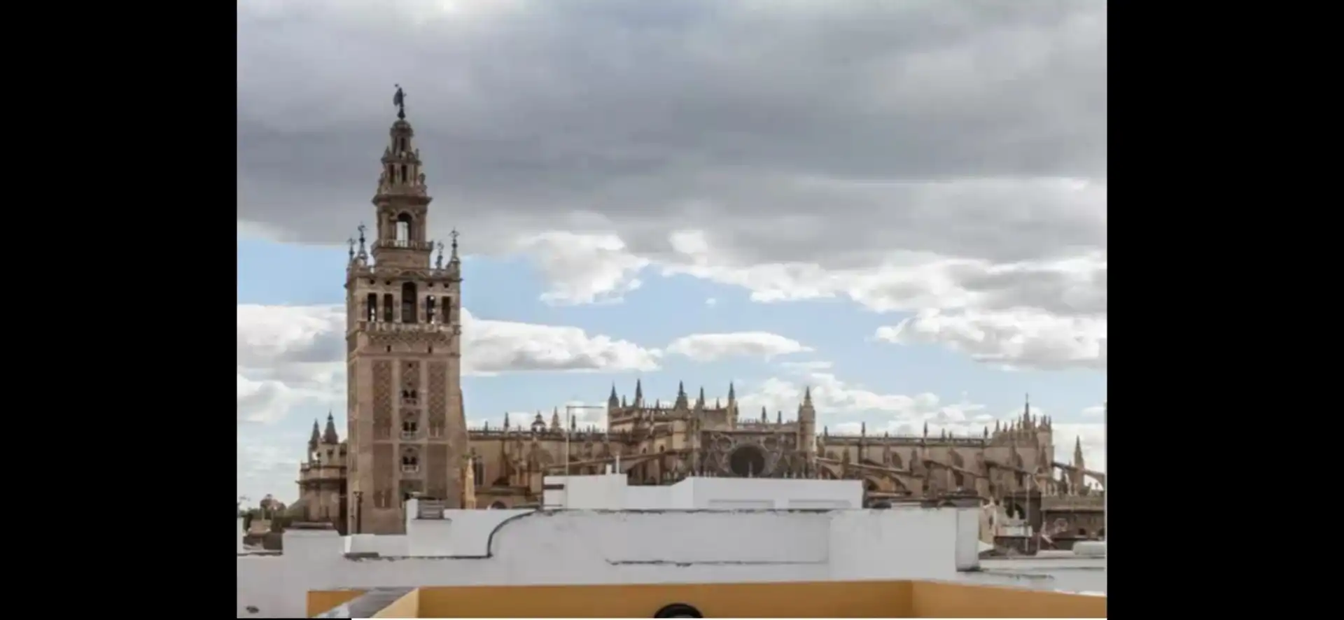 Attic for rent in Calle Pajaritos, 6, Alfalfa - Santa Cruz Exterior view of Attic for rent in Sevilla with Air Conditioner, Heating and Terrace