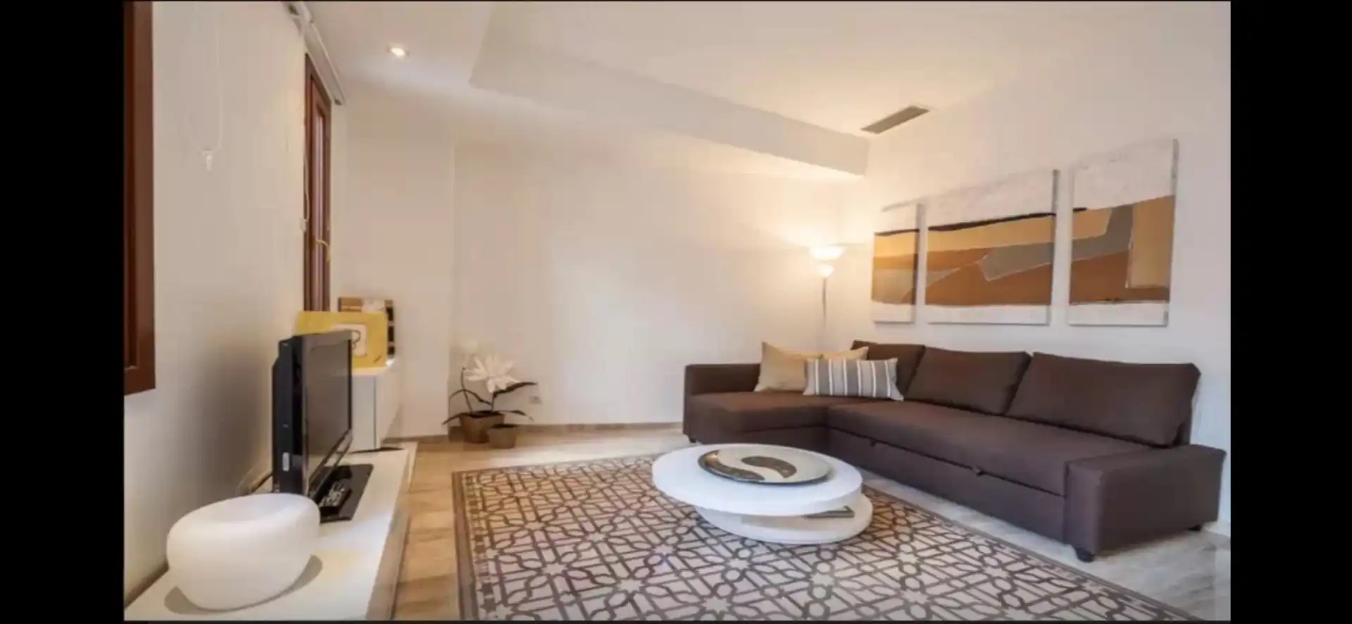 Attic for rent in Calle Pajaritos, 6, Alfalfa - Santa Cruz Living room of Attic for rent in Sevilla with Air Conditioner, Heating and Terrace