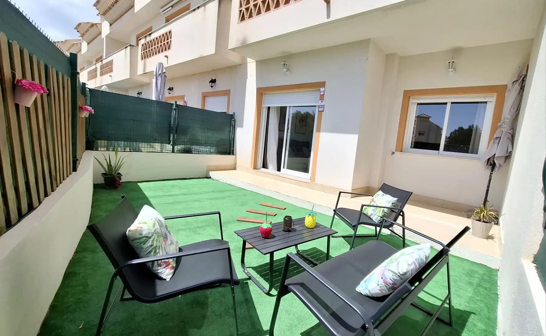 Terrasse von Wohnung zum Verkauf in La Nucia mit Klimaanlage, Privatgarten und Terrasse