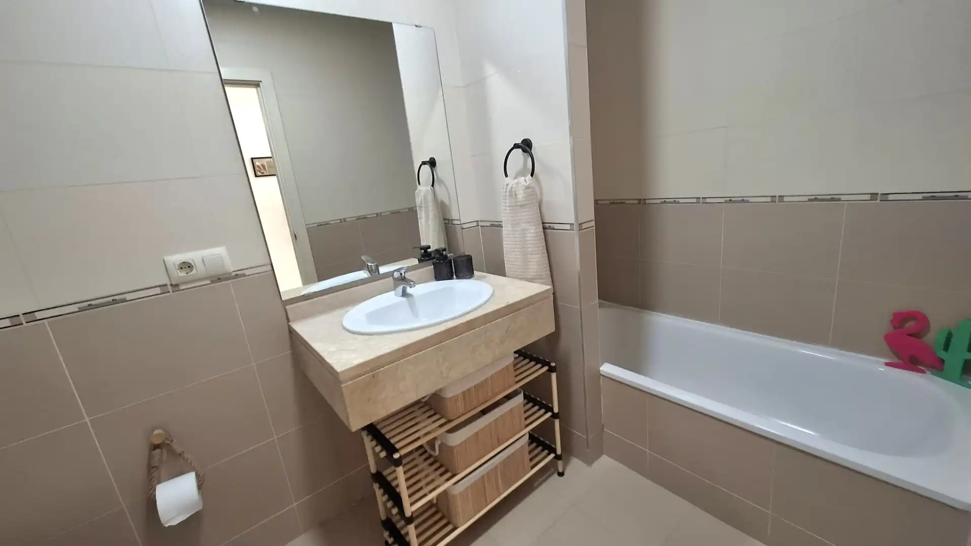 Badezimmer von Wohnung zum Verkauf in La Nucia mit Klimaanlage, Privatgarten und Terrasse