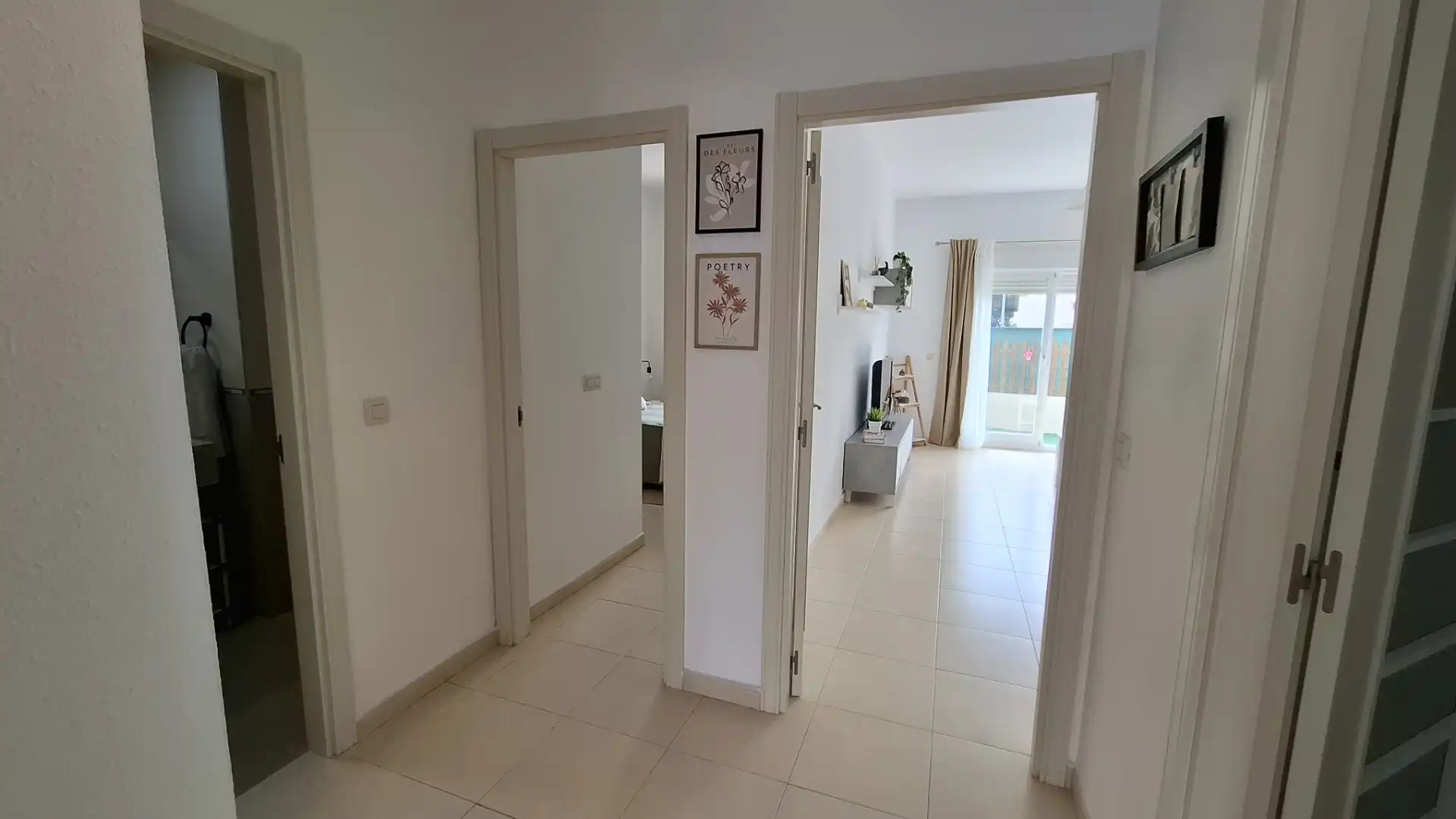 Wohnung zum Verkauf in La Nucia mit Klimaanlage, Privatgarten und Terrasse