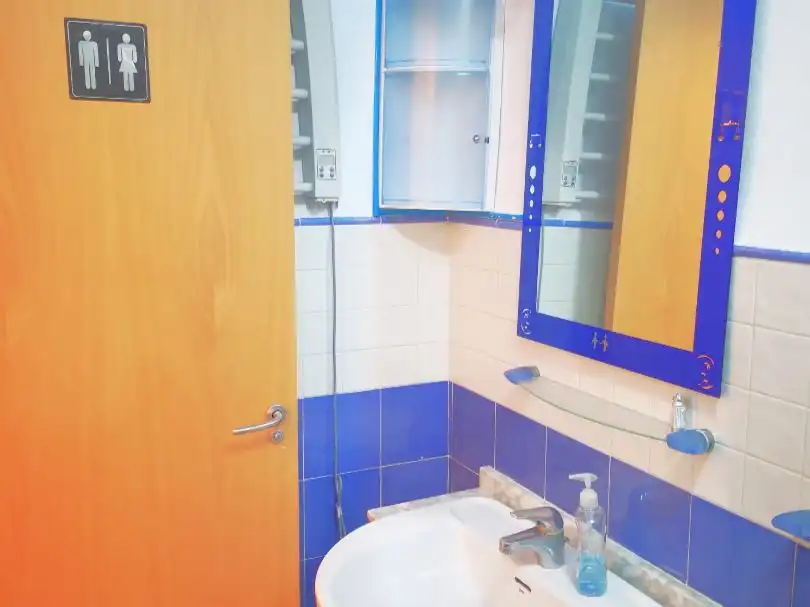 Bathroom of Flat for sale in Alcoy / Alcoi  with Heating, Furnished and Balcony