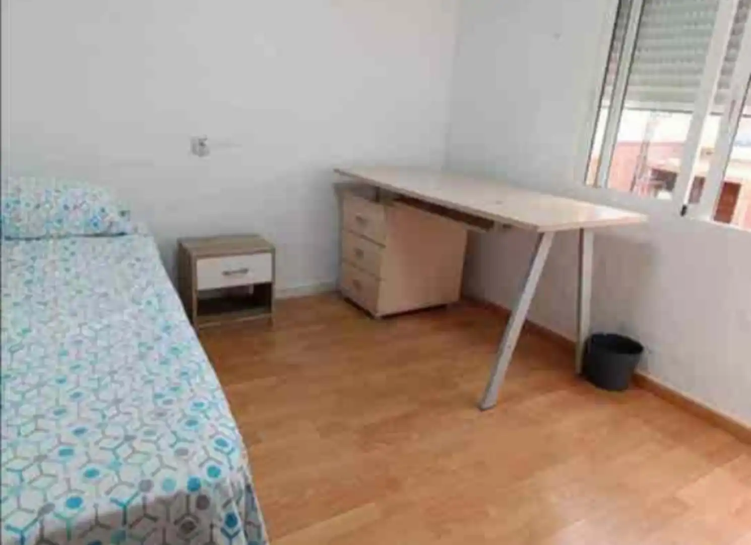 Habitación en Avenida Escultora Miss Whitney, 23, Reina Victoria - Matadero Habitación de Piso para compartir en Huelva
