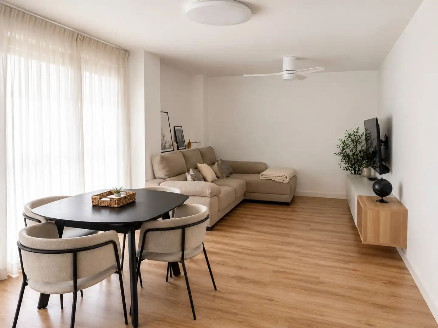 Wohnung zum Verkauf in Calle Río Ebro, 12, Lardero Wohnzimmer von Wohnung zum Verkauf in Lardero mit Heizung, Privatgarten und Terrasse