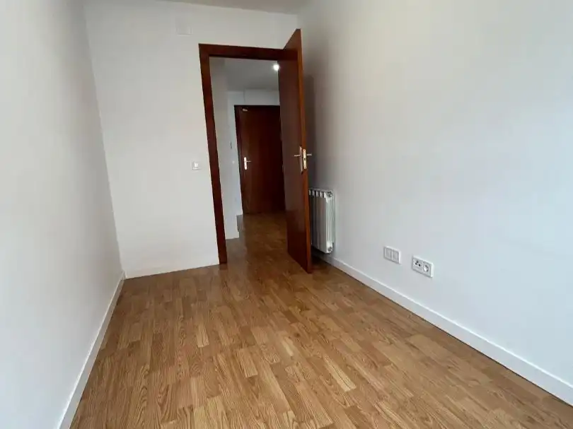 Wohnung zum Verkauf in Terrassa mit Klimaanlage und Balkon