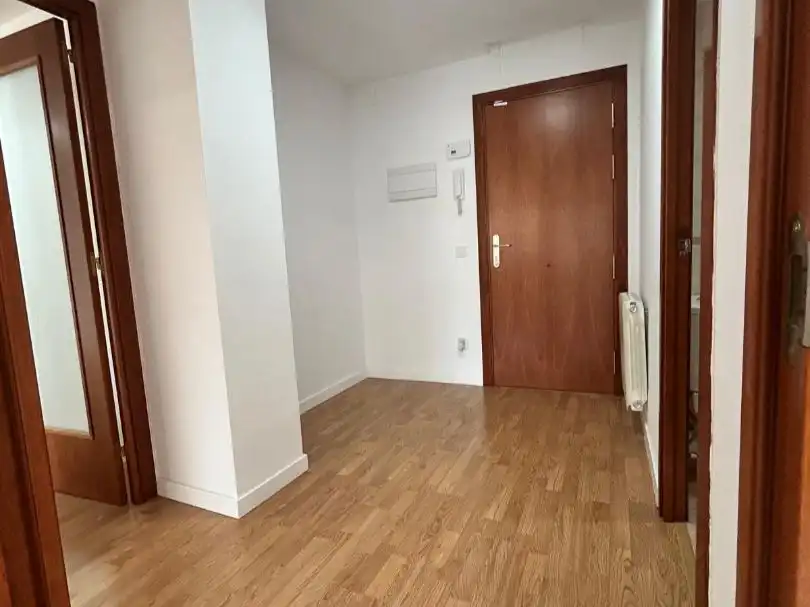 Wohnung zum Verkauf in Terrassa mit Klimaanlage und Balkon