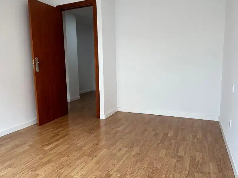 Schlafzimmer von Wohnung zum Verkauf in Terrassa mit Klimaanlage und Balkon