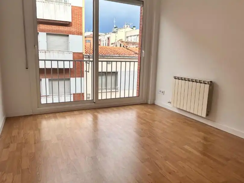 Schlafzimmer von Wohnung zum Verkauf in Terrassa mit Klimaanlage und Balkon
