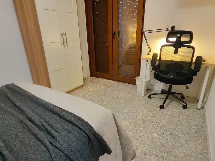 Piso de alquiler en Avenida de Madrid, 185, Barrio de Delicias Habitación de Piso de alquiler en Zaragoza con Aire acondicionado, Calefacción y Amueblado