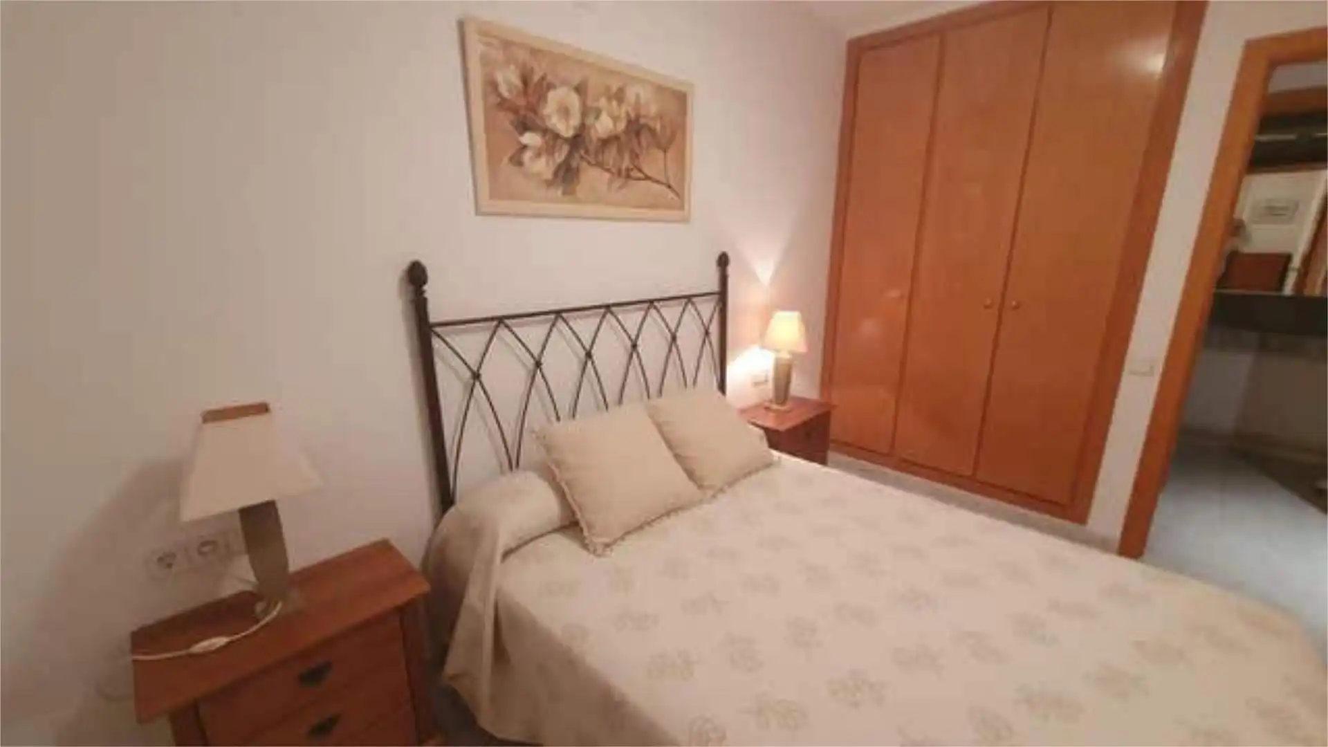 Apartament de lloguer a Regueral - Prat d'en Forés Dormitori de Apartament de lloguer en Cambrils amb Calefacció, Jardí privat i Terrassa