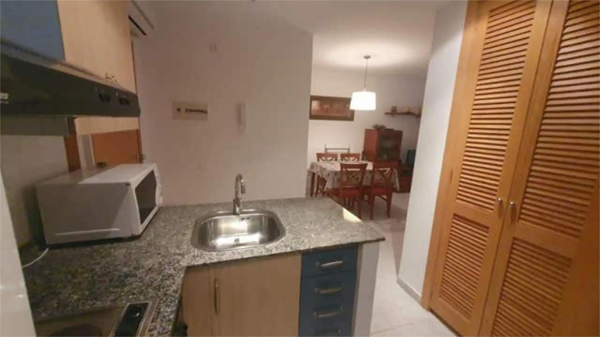 Apartament de lloguer a Regueral - Prat d'en Forés Cuina de Apartament de lloguer en Cambrils amb Calefacció, Jardí privat i Terrassa