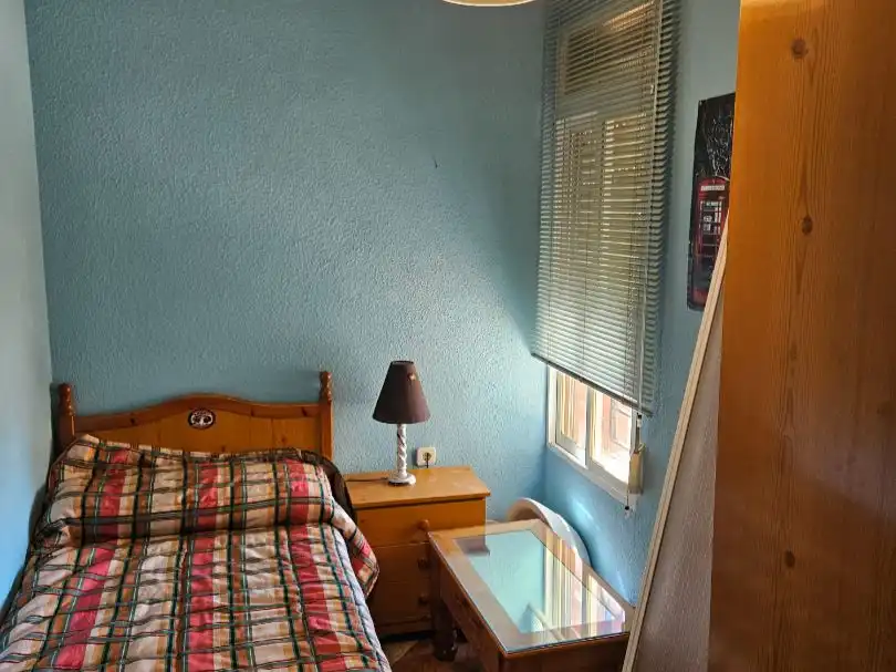 Flat for sale in Calle Ronda de Alfareros, 7, Casería de Montijo Bedroom of Flat for sale in Granada Capital with Air Conditioner
