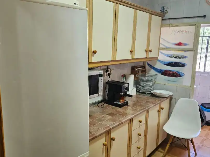Flat for sale in Calle Ronda de Alfareros, 7, Casería de Montijo Kitchen of Flat for sale in Granada Capital with Air Conditioner