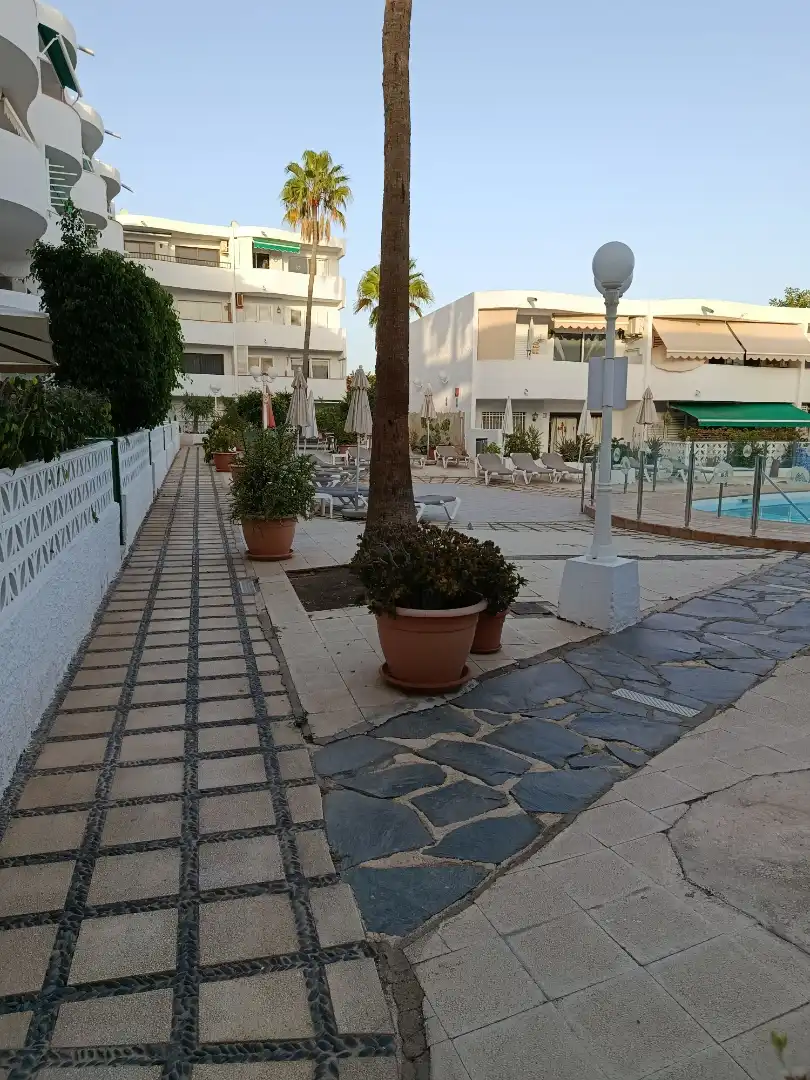 Apartamento de alquiler en Calle los Jazmines, 7, San Agustín - Bahía Feliz Vista exterior de Apartamento de alquiler en San Bartolomé de Tirajana con Aire acondicionado, Piscina y Amueblado