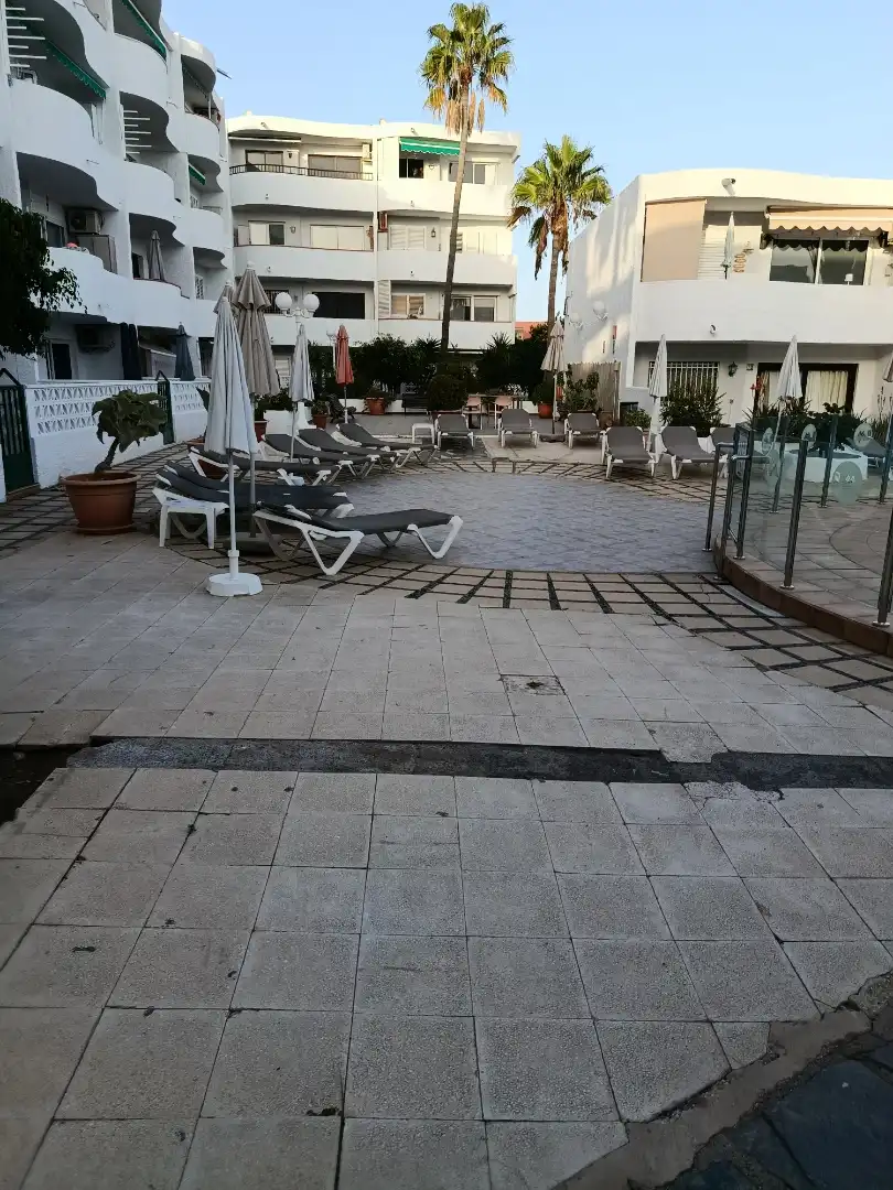 Apartamento de alquiler en Calle los Jazmines, 7, San Agustín - Bahía Feliz Terraza de Apartamento de alquiler en San Bartolomé de Tirajana con Aire acondicionado, Piscina y Amueblado