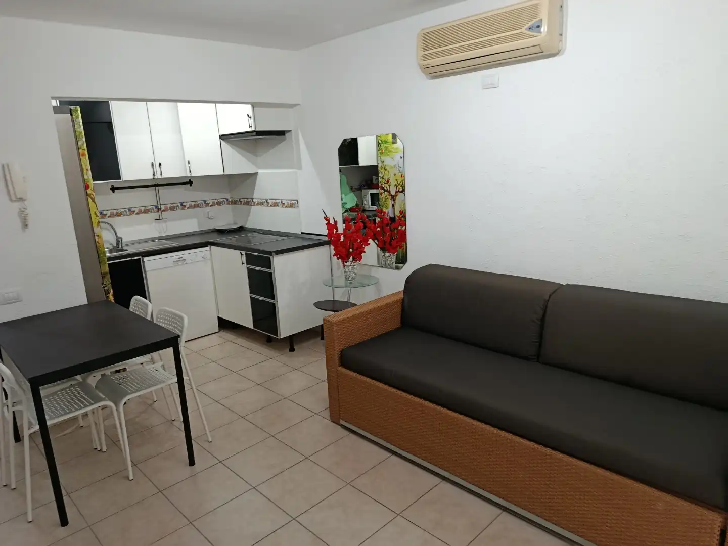 Apartamento de alquiler en Calle los Jazmines, 7, San Agustín - Bahía Feliz Sala de estar de Apartamento de alquiler en San Bartolomé de Tirajana con Aire acondicionado, Piscina y Amueblado