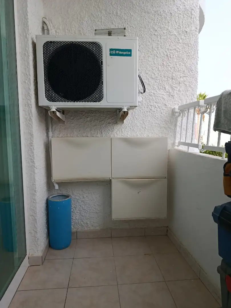 Apartamento de alquiler en Calle los Jazmines, 7, San Agustín - Bahía Feliz Terraza de Apartamento de alquiler en San Bartolomé de Tirajana con Aire acondicionado, Piscina y Amueblado