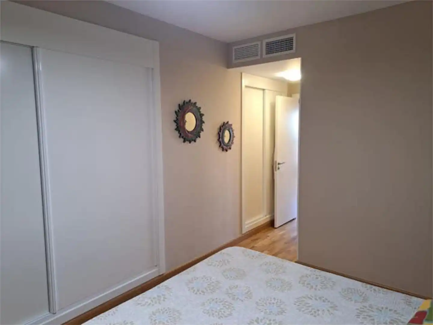 Ático en venta en Las Pajanosas Habitación de Ático en venta en Guillena con Calefacción, Jardín privado y Terraza