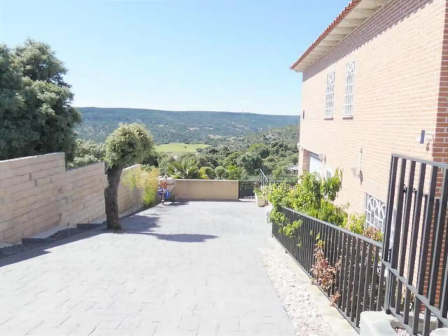 Casa adosada en venta en Fuentenovilla Vista exterior de Casa adosada en venta en Fuentenovilla con Calefacción, Jardín privado y Terraza