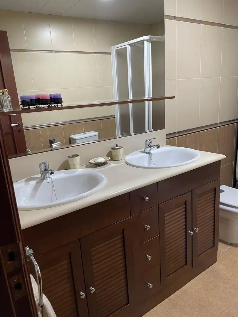 Baño de Casa adosada en venta en Lucena con Aire acondicionado, Calefacción y Parquet