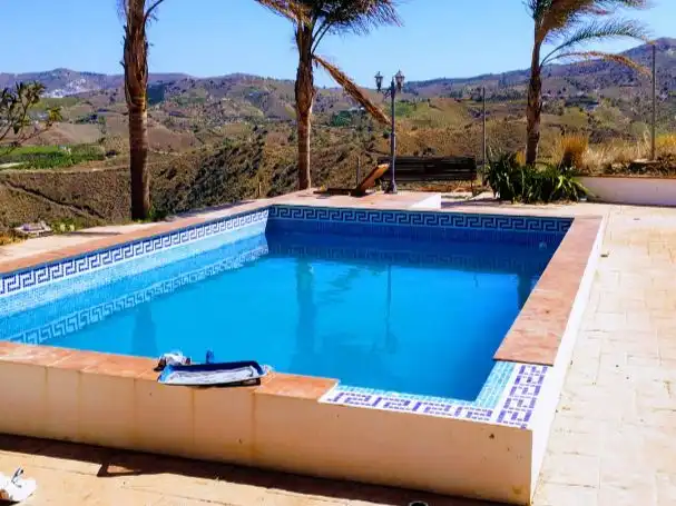 Country house zur Miete in Partida Jivares, 1, Almáchar Schwimmbecken von Country house zur Miete in Almáchar mit Klimaanlage und Schwimmbad