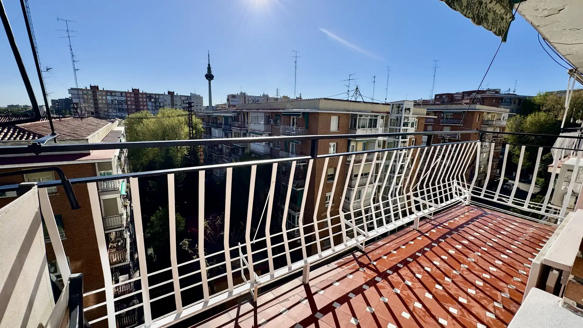 Flat for rent in Calle de San Secundino, 3, Ventas