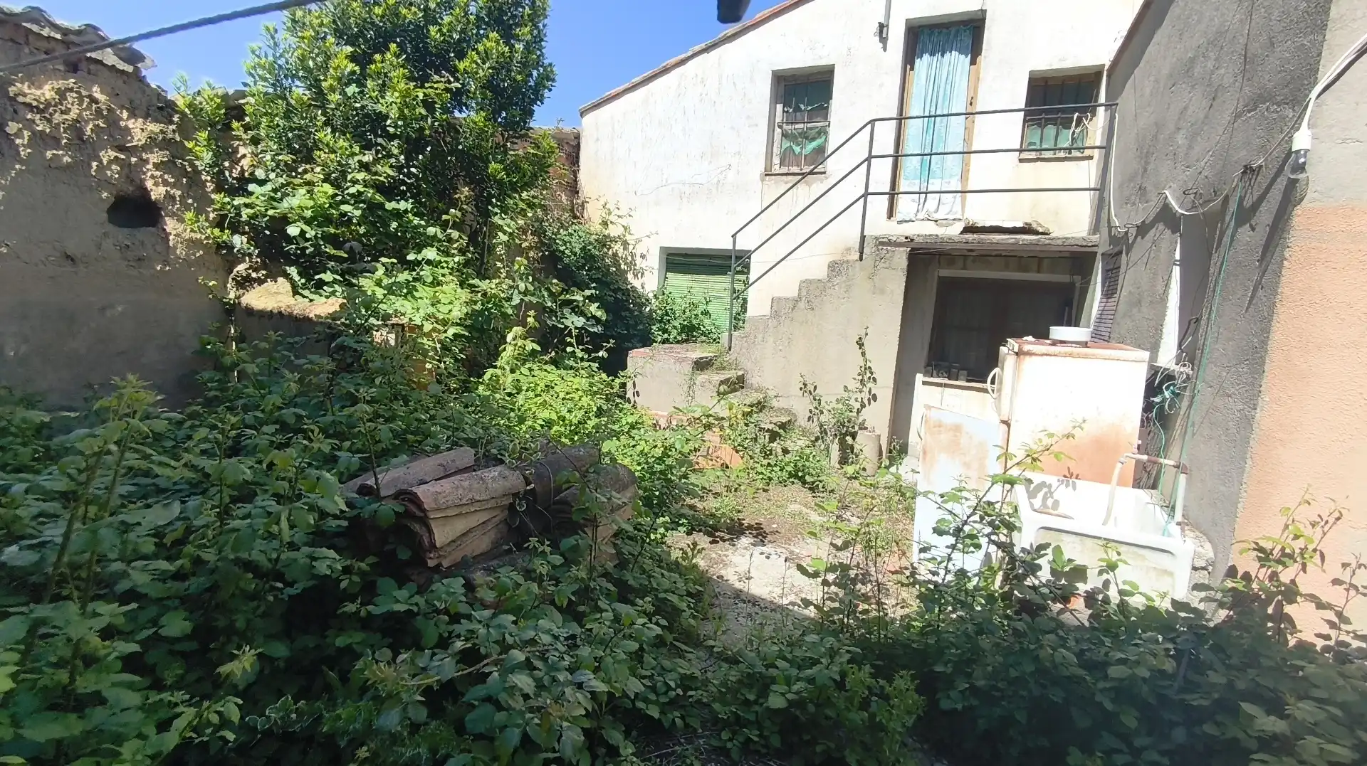 Casa adosada en venda en Villabrágima amb Jardí privat, Moblat i Rentadora