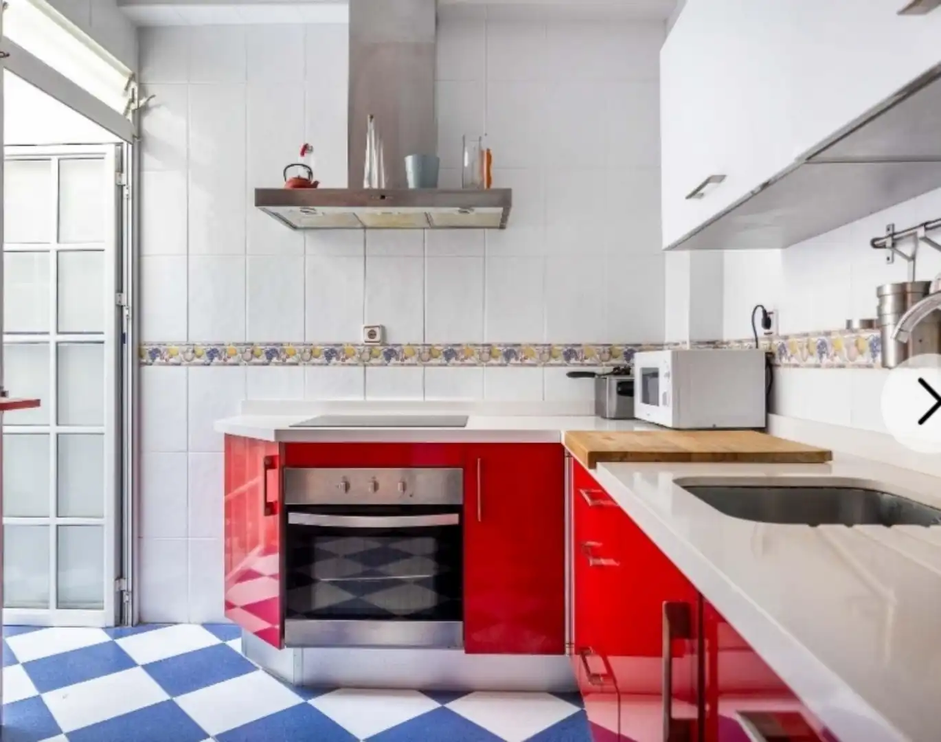 Casa o chalet en venta en Calle Cristina Hoyos, 8, La Plata Cocina de Casa o chalet en venta en Sevilla Capital con Aire acondicionado y Terraza
