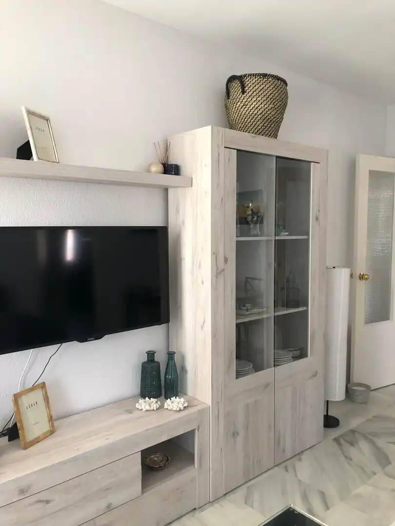 Piso de alquiler en Calle Ancora, 25, El Ancla Sala de estar de Piso de alquiler en El Puerto de Santa María con Aire acondicionado, Calefacción y Jardín privado