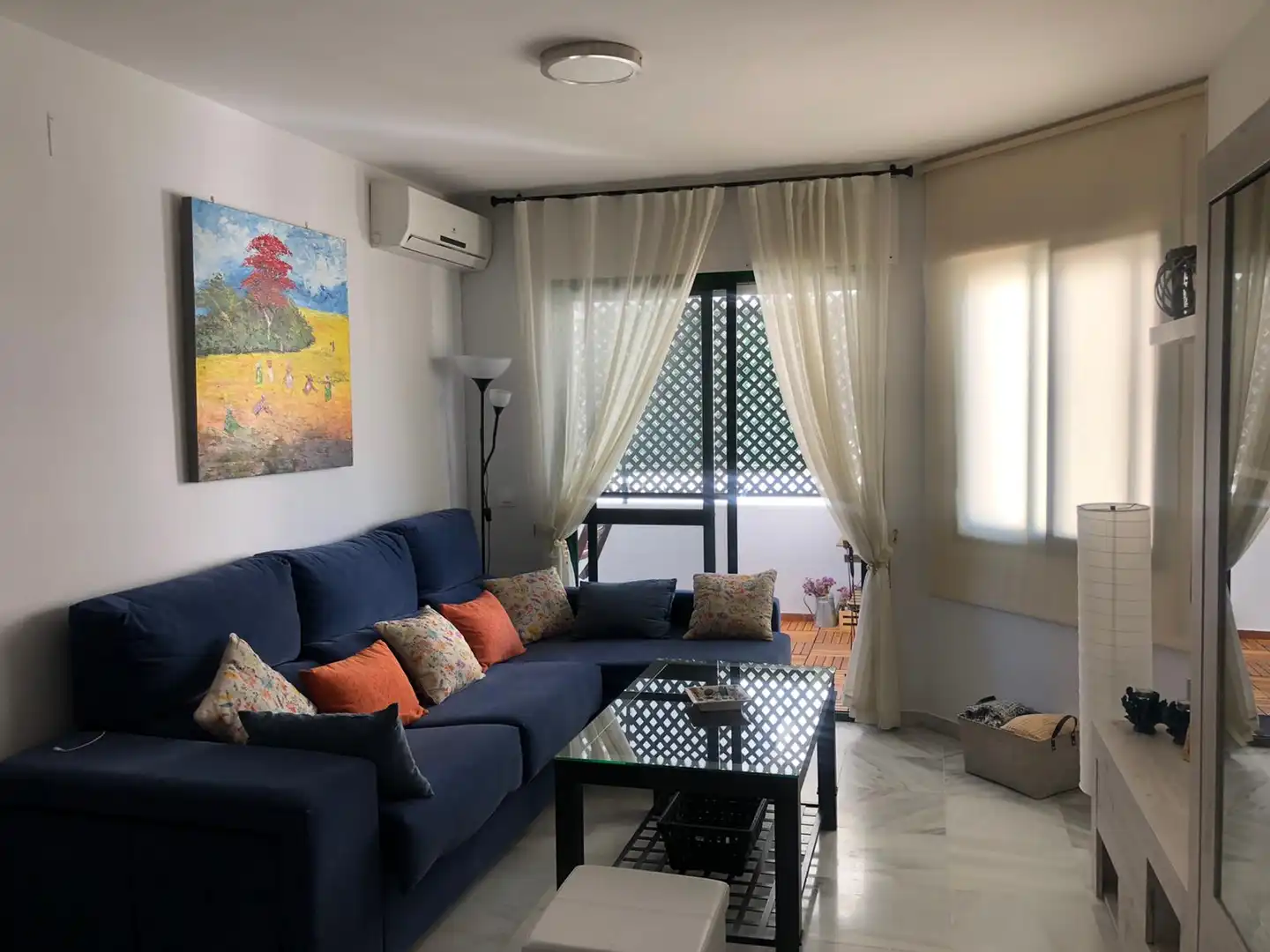 Piso de alquiler en Calle Ancora, 25, El Ancla Sala de estar de Piso de alquiler en El Puerto de Santa María con Aire acondicionado, Calefacción y Jardín privado